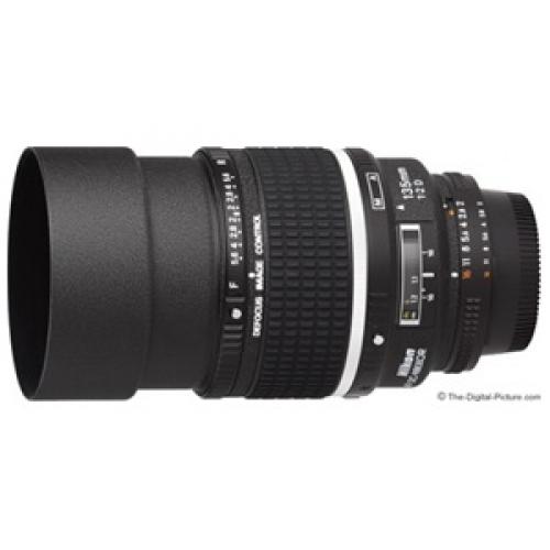 Lens Nikon AF DC-Nikkor 135mm F2D